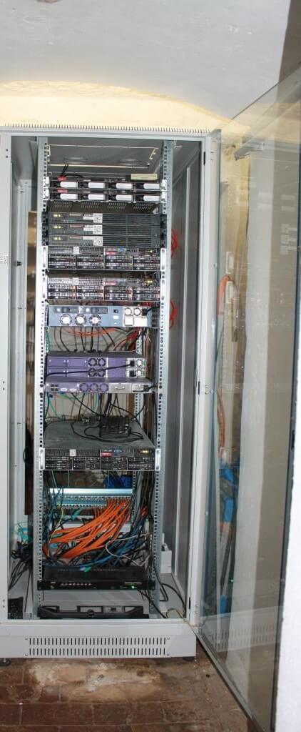 Datenspeicher im Labor Future Internet Lab der Hochschule Anhalt
